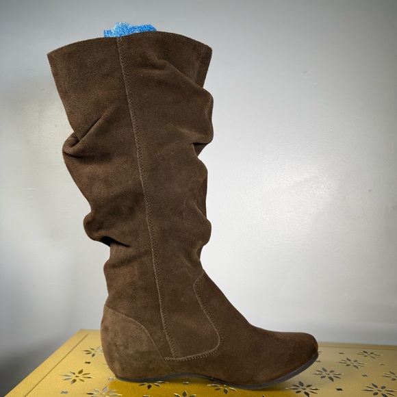 Bakers Brown Suede Slouch Knee-High Boots with Side Zip – Size 7 - Picture 6 of 12